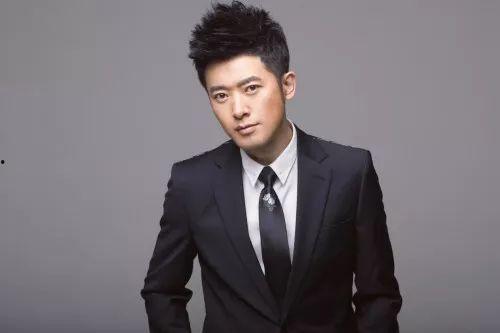 娱乐吃瓜男演员,揭秘吃瓜男演员背后的故事